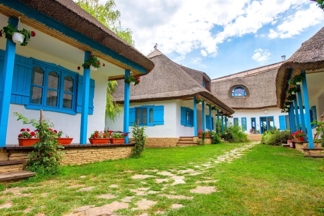 מוריגיול 5 Chirpici - Small Traditional Resort מראה חיצוני תמונה