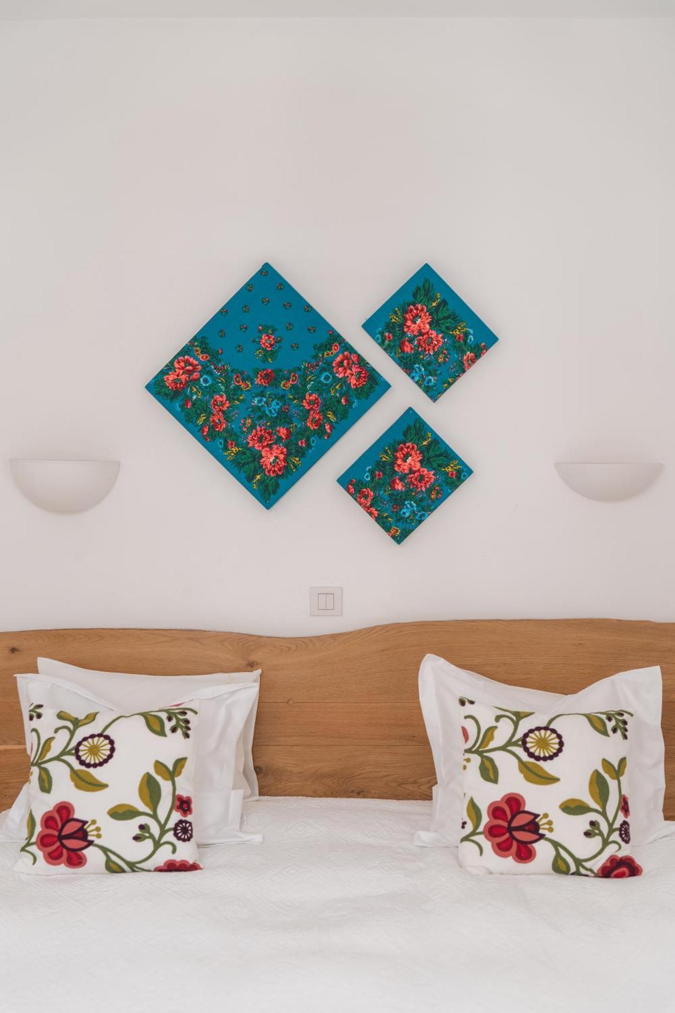 מוריגיול 5 Chirpici - Small Traditional Resort מראה חיצוני תמונה